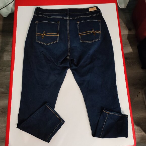 Denizen from Levi's jeans curvy skinny dark wash blue women's size W34 L32 - Picture 3 of 15